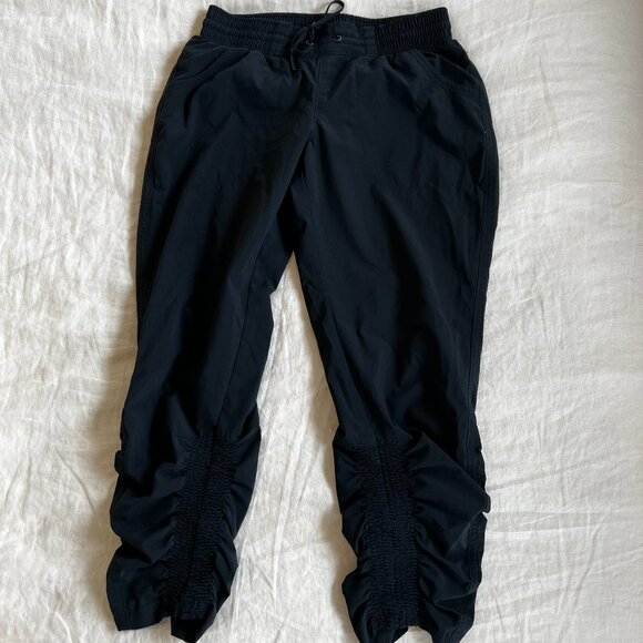 Athleta Attitude Ruched Leg Black Pants Pull On Jogger Size 2 - Picture 5 of 7